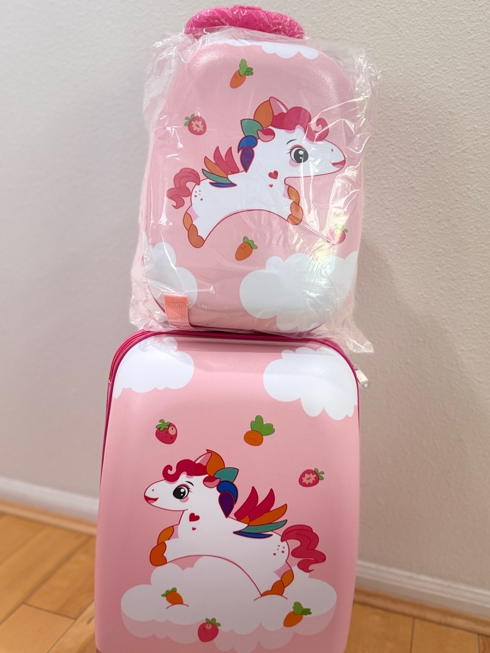 New! Pink Unicorn Kids Luggage Set